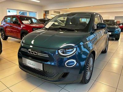 Neu Fiat 500 65 PS (47 kW) 2025 Blau Kleinwagen