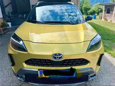 Gold Gebraucht 2022 Toyota Yaris Limousine | € 24.990 (Etwas zu teuer)