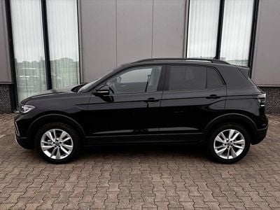 gebraucht VW T-Cross - LIFE 1.5 TSI 150PS DSG/AUTOMATIK, Deep-Black-Metallic, Parksensoren v/h, Rückfahrkamera, Privacy-Glas, Sitzheizung, Climatronic, IQ LIGHT MATRIX-LED, Radio Ready2Discover+App-Connect, 17" Alu, KEYLESS, Lendenwirbelstütze, M-Lederlenkrad