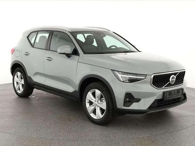 Grau Neu 2025 Volvo XC40 Core SUV | € 41.990 (Etwas zu teuer)