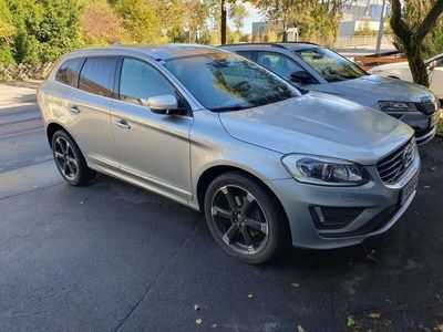 gebraucht Volvo XC60 D4 AWD Momentum R-Design Geartronic