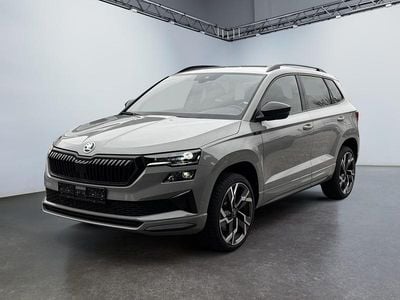 gebraucht Skoda Karoq 1,5 TSI DSG Sportline 2ZKlima Canton Anhängerkupplung Totewinkel Assistent 2 x Einparkhilfe Kamera 19 Zoll Felgen adaptiver Tempomat 4x Sitzheizung 5J Garantie