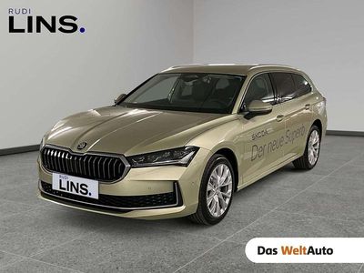 Gebraucht Skoda Superb Selection 150 PS (110 kW) 2024 Hellgelb  metallic Kombi