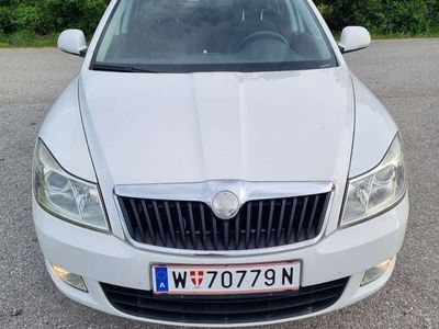 gebraucht Skoda Octavia Combi 1,6 Active TDI CR DPF