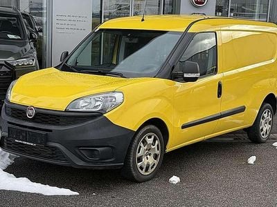 Gebraucht Fiat Doblò 95 PS (69 kW) 2018 Gelb Van / Kleinbus