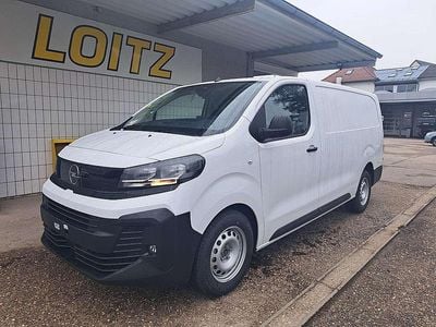 Weiß Gebraucht 2025 Opel Vivaro S Van / Kleinbus | € 33.900