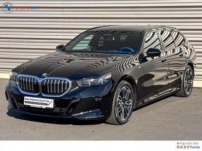Saphirschwarz Gebraucht 2025 BMW 520 Shadowline Kombi | € 67.440 (Fairer Preis)