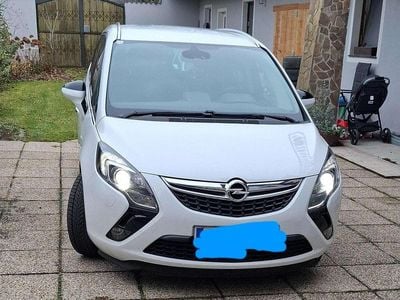 Weiß Gebraucht 2012 Opel Zafira Tourer Sport Van / Kleinbus | € 7.200 (Guter Preis)