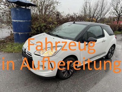 Weiß Gebraucht 2016 DS Automobiles DS3 Cabriolet So Chic Cabrio | € 9.490