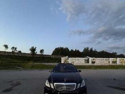 Gebraucht 2009 Mercedes E350 Avantgarde Limousine | € 11.900
