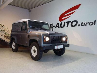 Grau Gebraucht 2012 Land Rover Defender SUV | € 42.700 (Guter Preis)