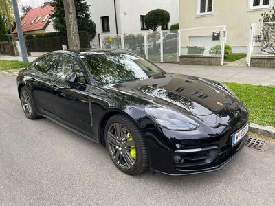 Porsche Panamera 4