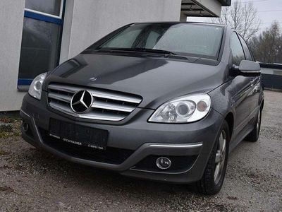 Grau Gebraucht 2009 Mercedes B180 Van / Kleinbus | € 3.900 (Fairer Preis)