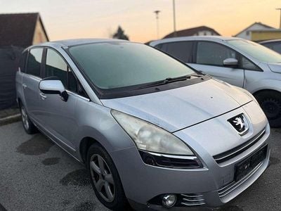 Grau Gebraucht 2011 Peugeot 5008 Kombi | € 799 (Fairer Preis)