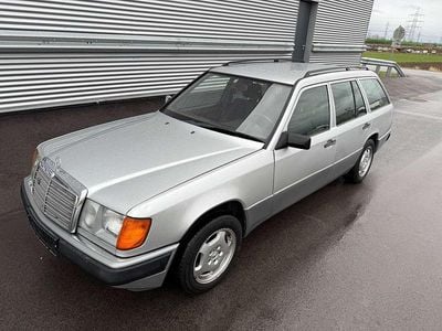 Gebraucht Mercedes 200 118 PS (86 kW) 1993 Silber Kombi