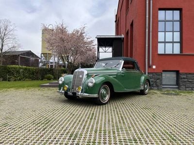 Grün Gebraucht 1953 Mercedes 220 Cabrio | € 129.000