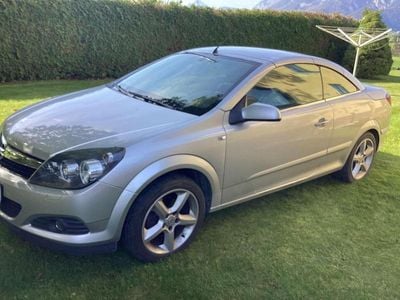 Silber Gebraucht 2006 Opel Astra Cabriolet Cosmo Cabrio | € 1.500