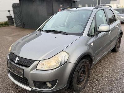 Grau Gebraucht 2006 Suzuki SX4 GL SUV | € 1.599