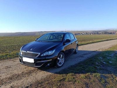 Gebraucht Peugeot 308 Active 92 PS (67 kW) 2014 Schwarz Limousine