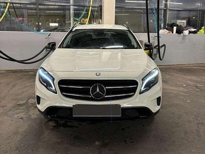 Mercedes GLA220