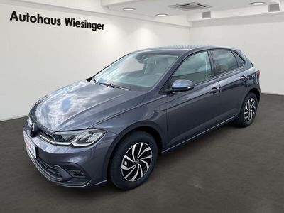 Mittelgrau metallic Gebraucht 2024 VW Polo Limousine | € 21.930 (Teuer)