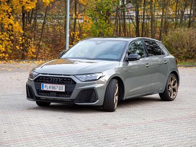 Grau Gebraucht 2020 Audi A1 Sportback S-Line Kleinwagen | € 25.000 (Fairer Preis)
