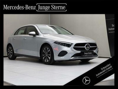 Gebraucht Mercedes A180 116 PS (85 kW) 2023 Silber Limousine