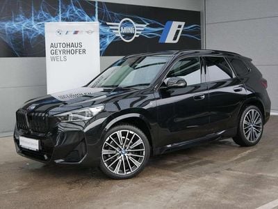 Saphirschwarz metallic Gebraucht 2023 BMW iX1 Shadowline SUV | € 41.480 (Fairer Preis)