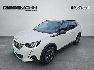 Weiß Gebraucht 2022 Peugeot e-2008 GT SUV | € 24.890 (Teuer)