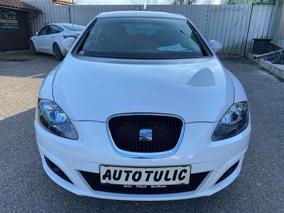 Weiß Gebraucht 2011 Seat Leon Reference Limousine | € 5.390 (Etwas zu teuer)