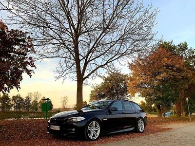 Gebraucht BMW 525 Sport Line 204 PS (150 kW) 2012 Schwarz Kombi