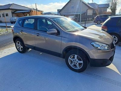 Braun Gebraucht 2012 Nissan Qashqai Visia SUV | € 7.500 (Etwas zu teuer)