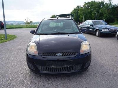 Gebraucht Ford Fiesta Ambiente 75 PS (55 kW) 2008 Schwarz Kleinwagen