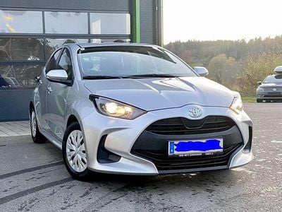 Gebraucht Toyota Yaris 72 PS (52 kW) 2021 Limousine