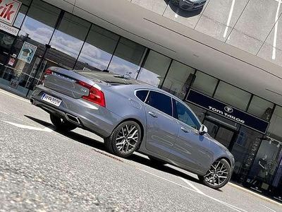 Grau Gebraucht 2018 Volvo S90 R-Design Limousine | € 31.000