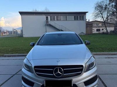 Gebraucht Mercedes A180 122 PS (89 kW) 2015 Limousine
