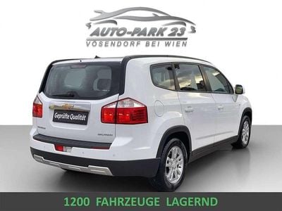 Weiß Gebraucht 2012 Chevrolet Orlando Van / Kleinbus | € 7.999