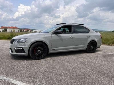 Grau Gebraucht 2018 Skoda Octavia RS Limousine | € 21.900 (Etwas zu teuer)