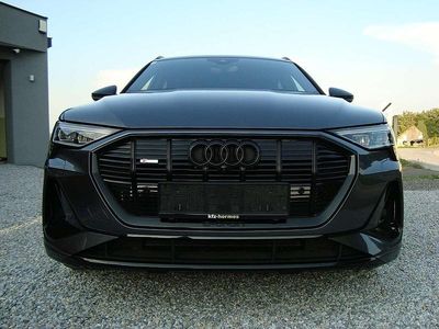 Grau Gebraucht 2021 Audi e-tron Ambiente SUV | € 39.950 (Teuer)