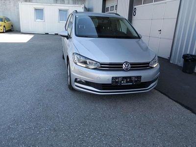 Grau Gebraucht 2020 VW Touran Comfortline Van / Kleinbus | € 15.490 (Superpreis)