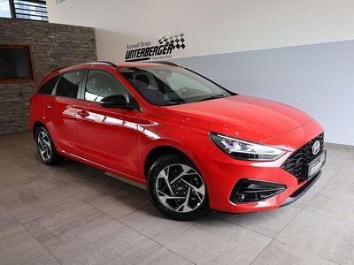 Neu Hyundai i30 99 PS (72 kW) 2025 Rot Kombi