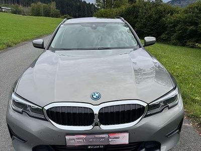 Gebraucht BMW 330 292 PS (214 kW) 2021 Grau Kombi