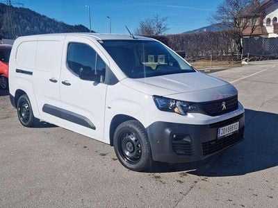 Gebraucht 2023 Peugeot E-Partner Premium Van / Kleinbus | € 27.490