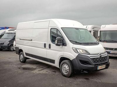 Weiß Gebraucht 2021 Citroën Jumper Start Van / Kleinbus | € 25.900