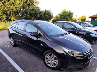 Schwarz Gebraucht 2017 Opel Astra Kombi | € 8.990 (Fairer Preis)