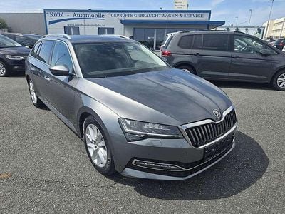 Gebraucht Skoda Superb Style 150 PS (110 kW) 2022 Grau Kombi