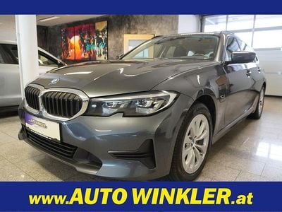 Silber Gebraucht 2021 BMW 320e Sport Line Kombi | € 18.770