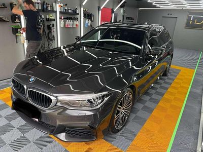 Gebraucht BMW 520 190 PS (139 kW) 2017 Grau Kombi