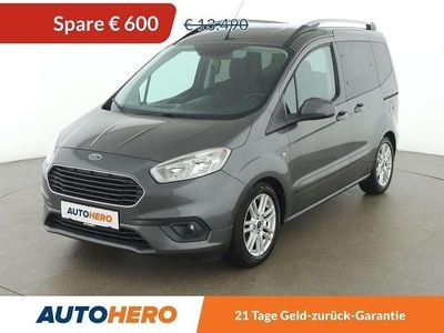 Grau Gebraucht 2019 Ford Tourneo Courier Titanium Van / Kleinbus | € 12.890 (Guter Preis)