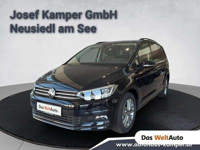 Schwarz metallicperleffektno Gebraucht 2024 VW Touran Van / Kleinbus | € 39.990